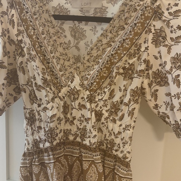 LOFT Floral Blouse - Cream and Brown (size XS) - Picture 3 of 5
